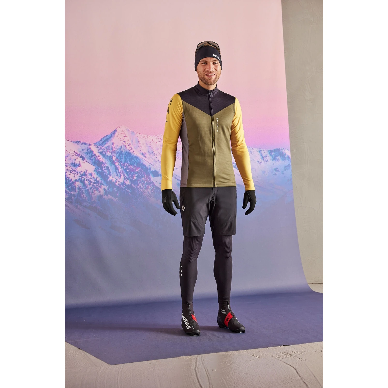 Maloja RunggM. Adventure Softshell Shorts - Midnight 8581 12 Maloja RunggM. Adventure Softshell Shorts - Midnight 8581 - Image 10