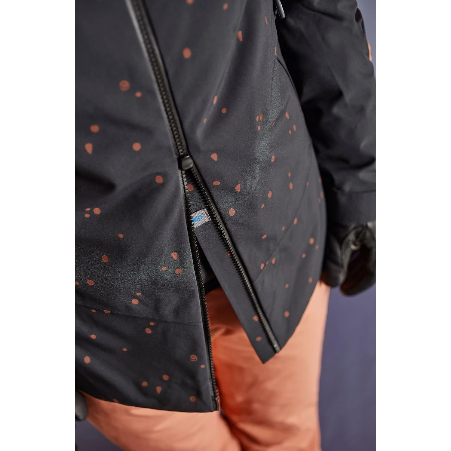 Maloja BuchfinkM. Women's Alpine Insulated Jacket - Moonless 0817 9 Maloja BuchfinkM. Women's Alpine Insulated Jacket - Moonless 0817 - Image 7